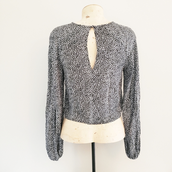 AFRM Cropped Leopard Print Black White Bubble Sleeve Size Small - Picture 9 of 10